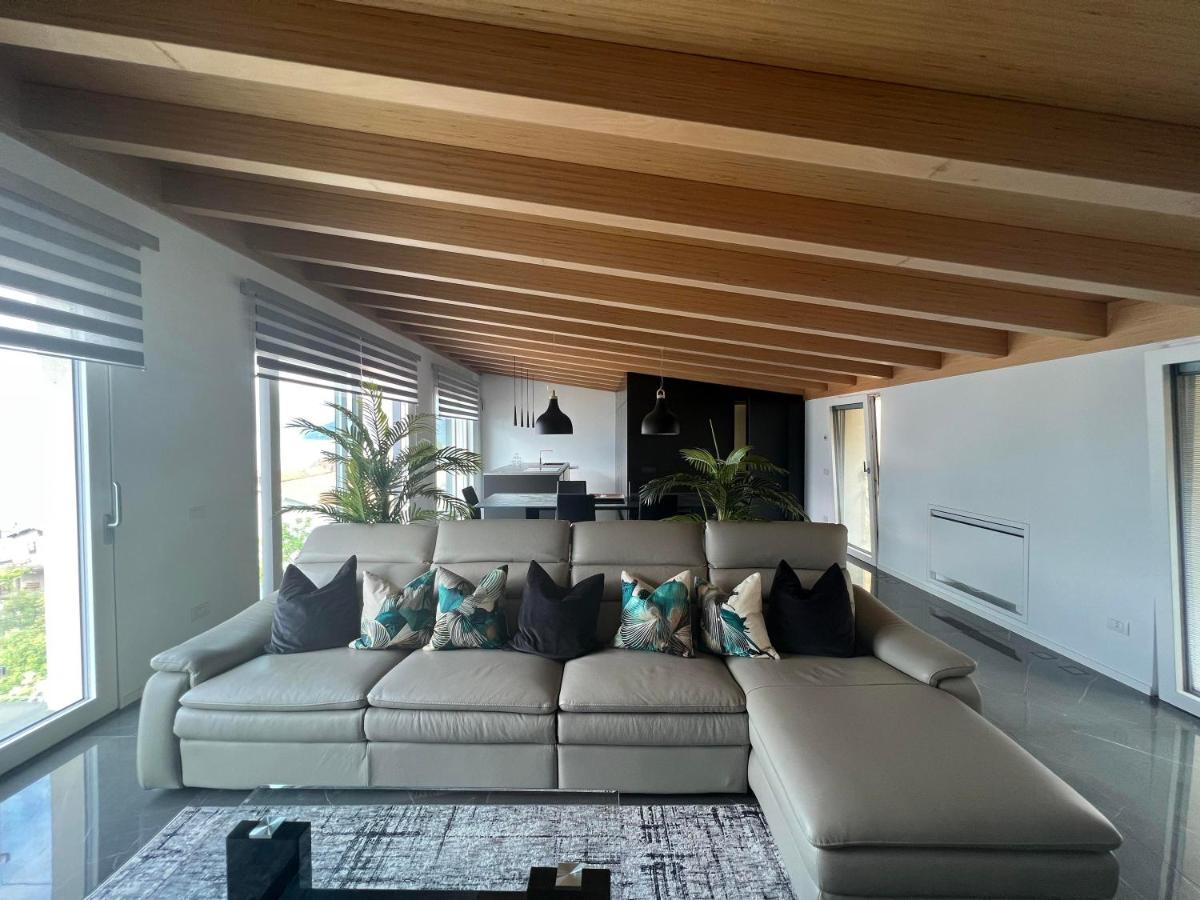 Luxury Lakefront Penthouse Lezzeno Exterior foto