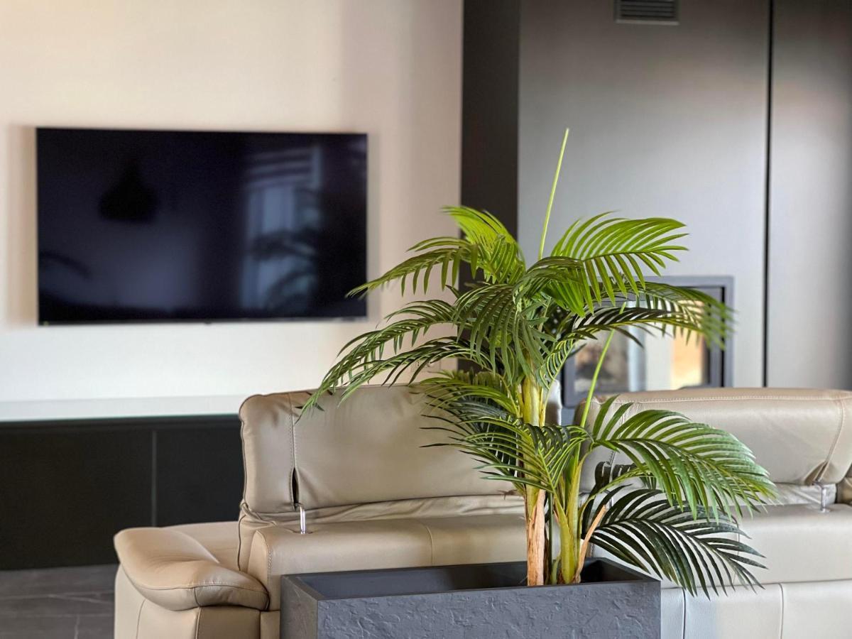 Luxury Lakefront Penthouse Lezzeno Exterior foto